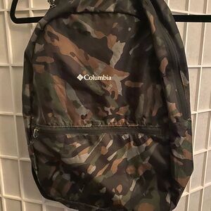 Columbia Men's Camouflage Backpack - Green and Brown